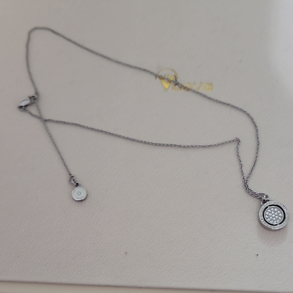 Michael Kors Elegant Silver Necklace with Crystal Pendant